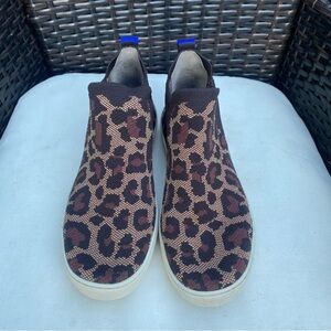 ROTHY'S Chelsea Wildcat Leopard Print Slip on Ankle Bootie Size 8.5